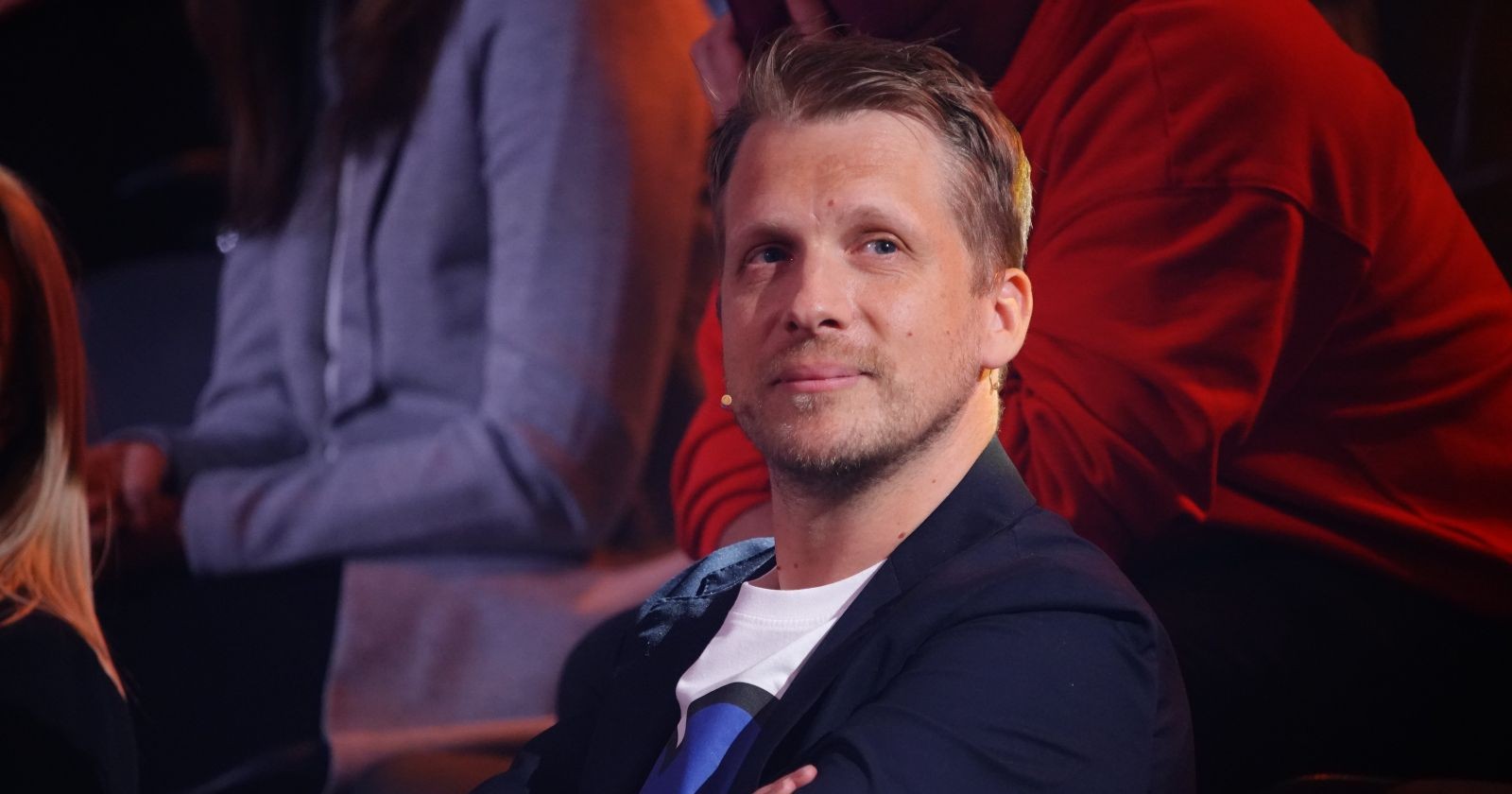 Oliver Pocher im Sakko