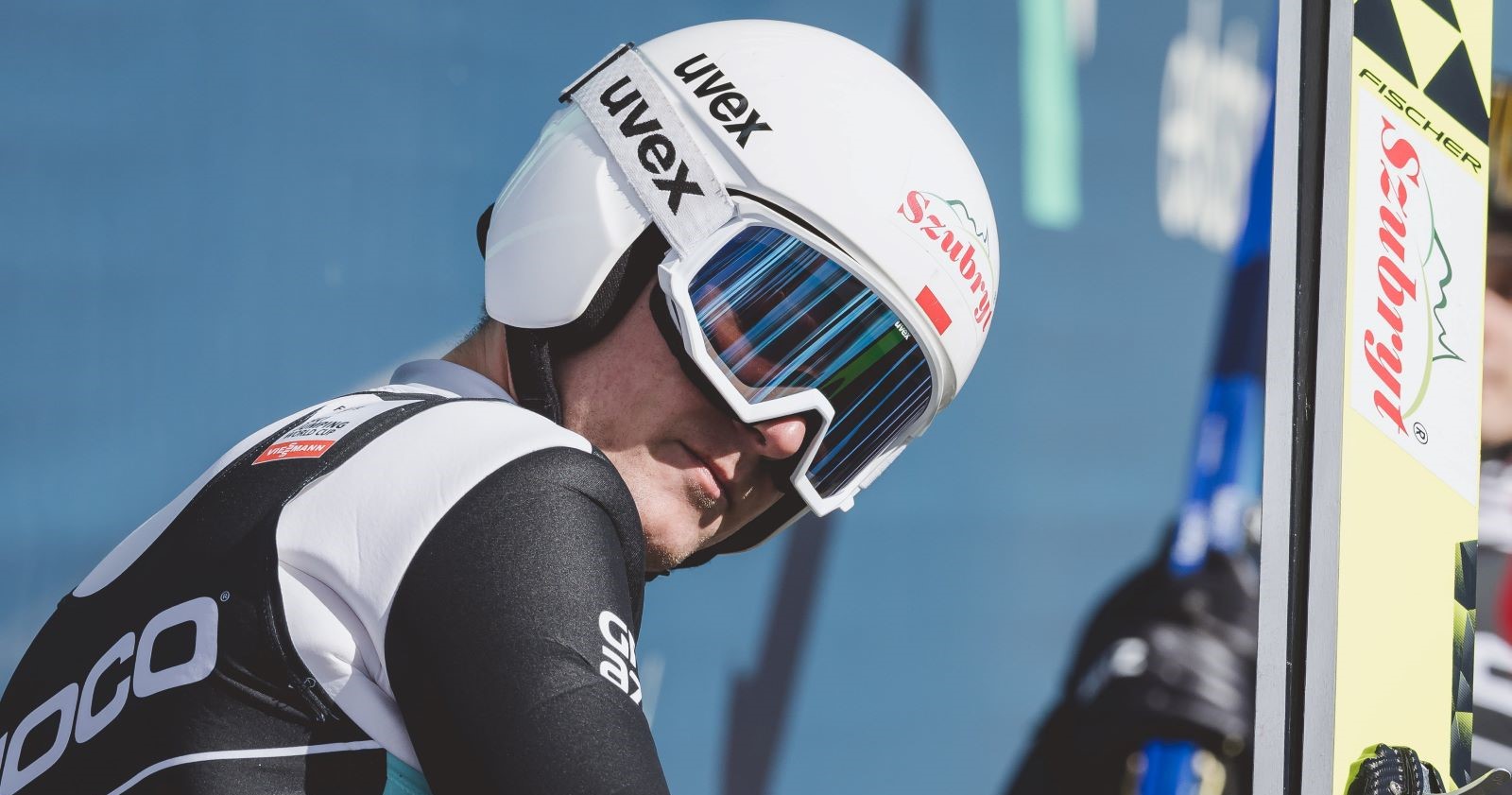 Polens Skispringer Stekala hat seine Homosexualität bislang vor der Öffentlichkeit geheim gehalten.