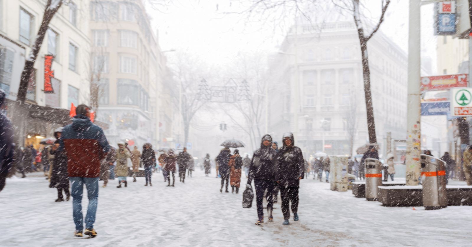 Mariahilfer Straße bei Schneefall
