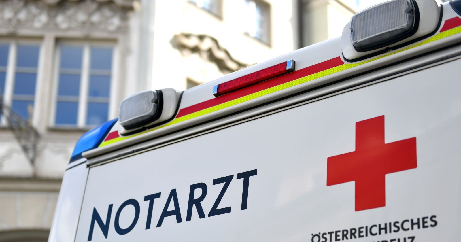 Rückansicht eines Rettungswagens