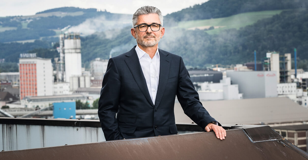 voest-Chef Herbert Eibensteiner stellt beim Stahlkonzern die Weichen für die Zukunft.