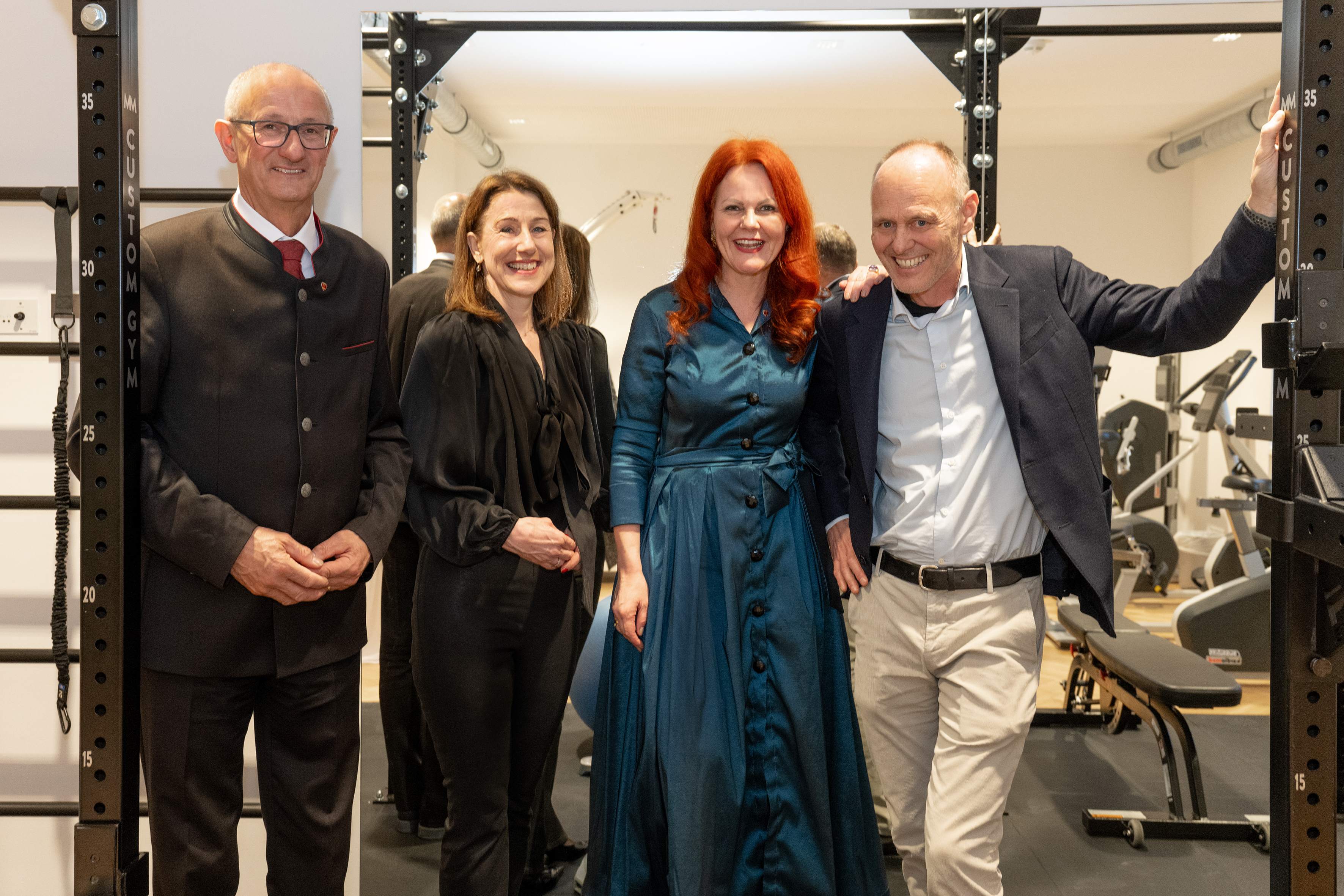 Zwei Frauen und zwei Männer