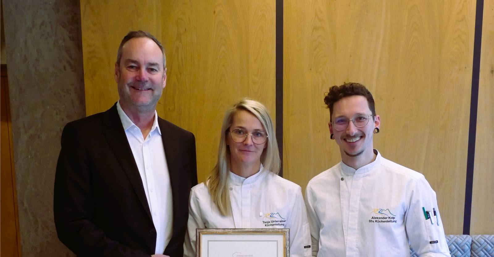 Zwei Männer und eine Frau