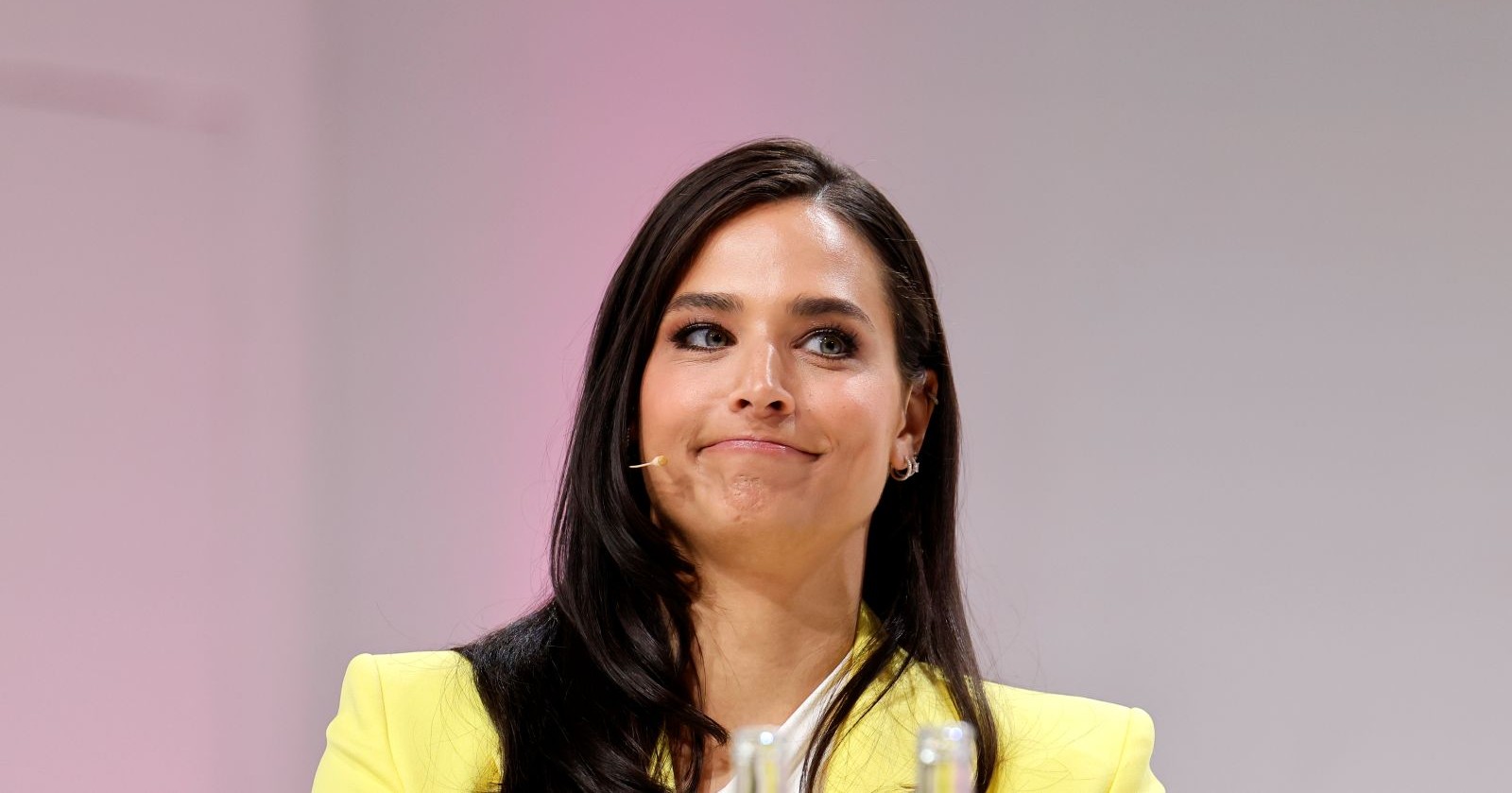 Amira Aly auf der Schönheits-Messe Beauty 2024 in Düsseldorf