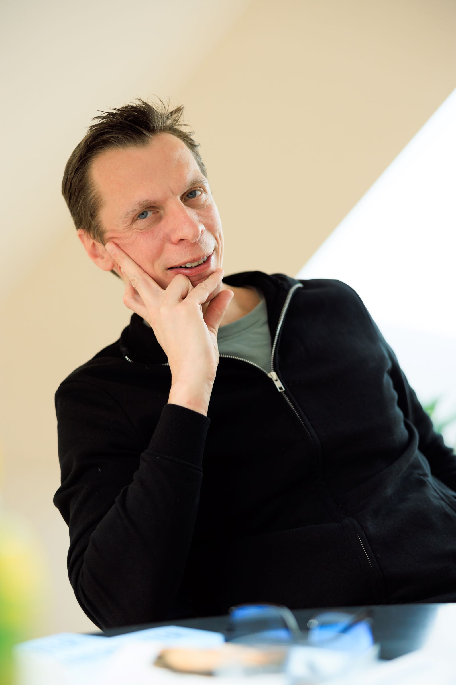 Klaus Eckel spricht über sein neues Buch &quot;In meinem Kopf möchte ich nicht wohnen&quot;.