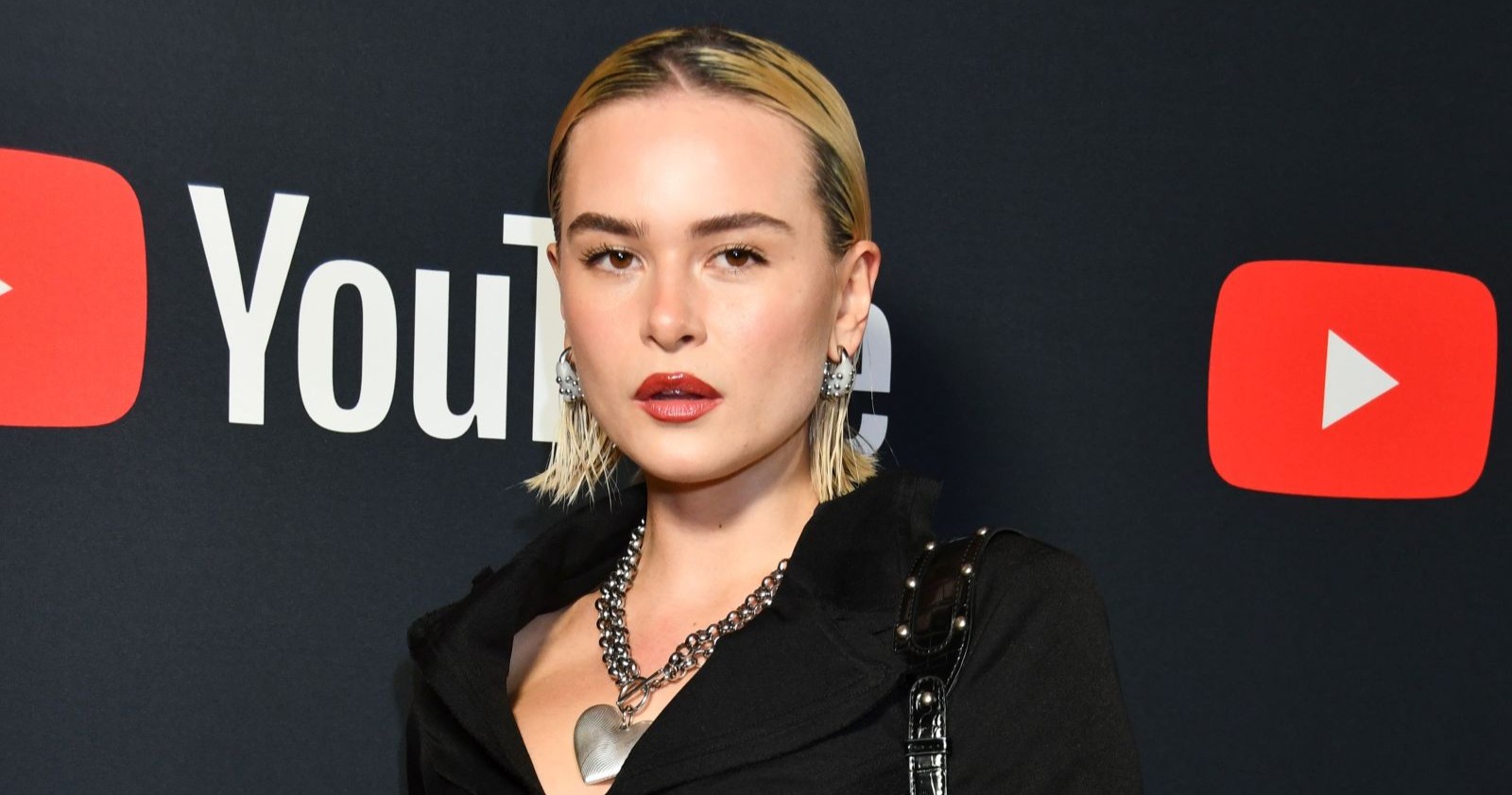 Mathea auf dem roten Teppich