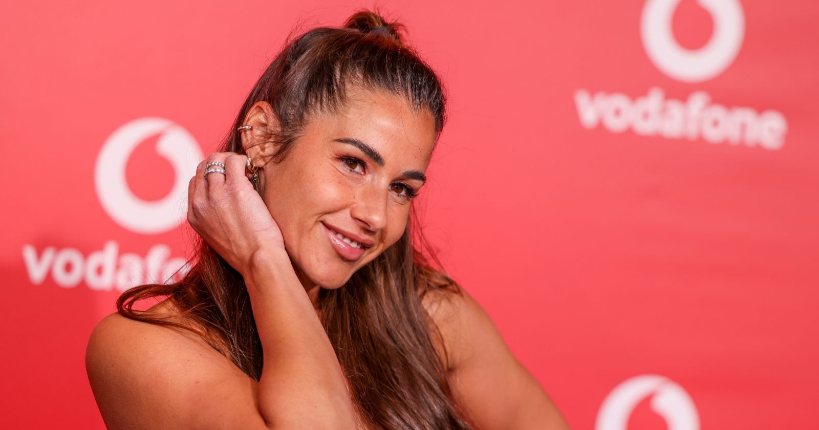 Sarah Engels lächelt