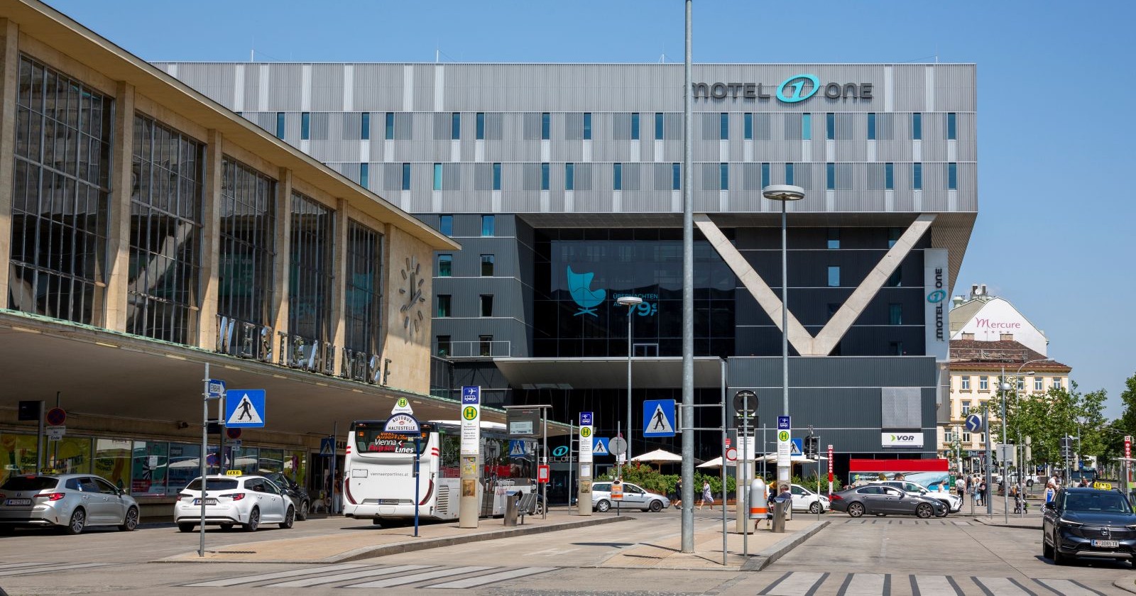 Außenansicht des Westbahnhofes