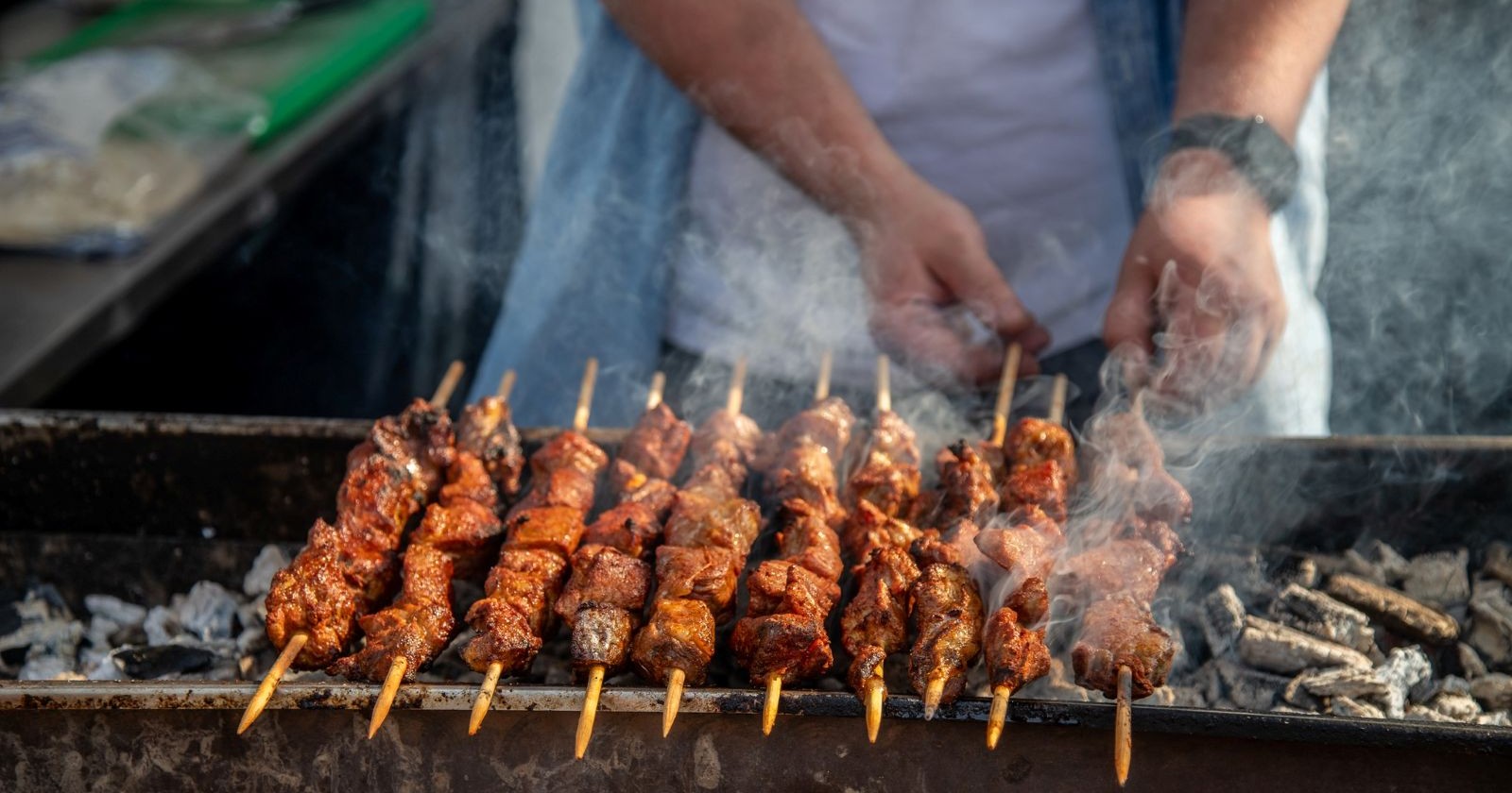 Fleischspieße am Grill