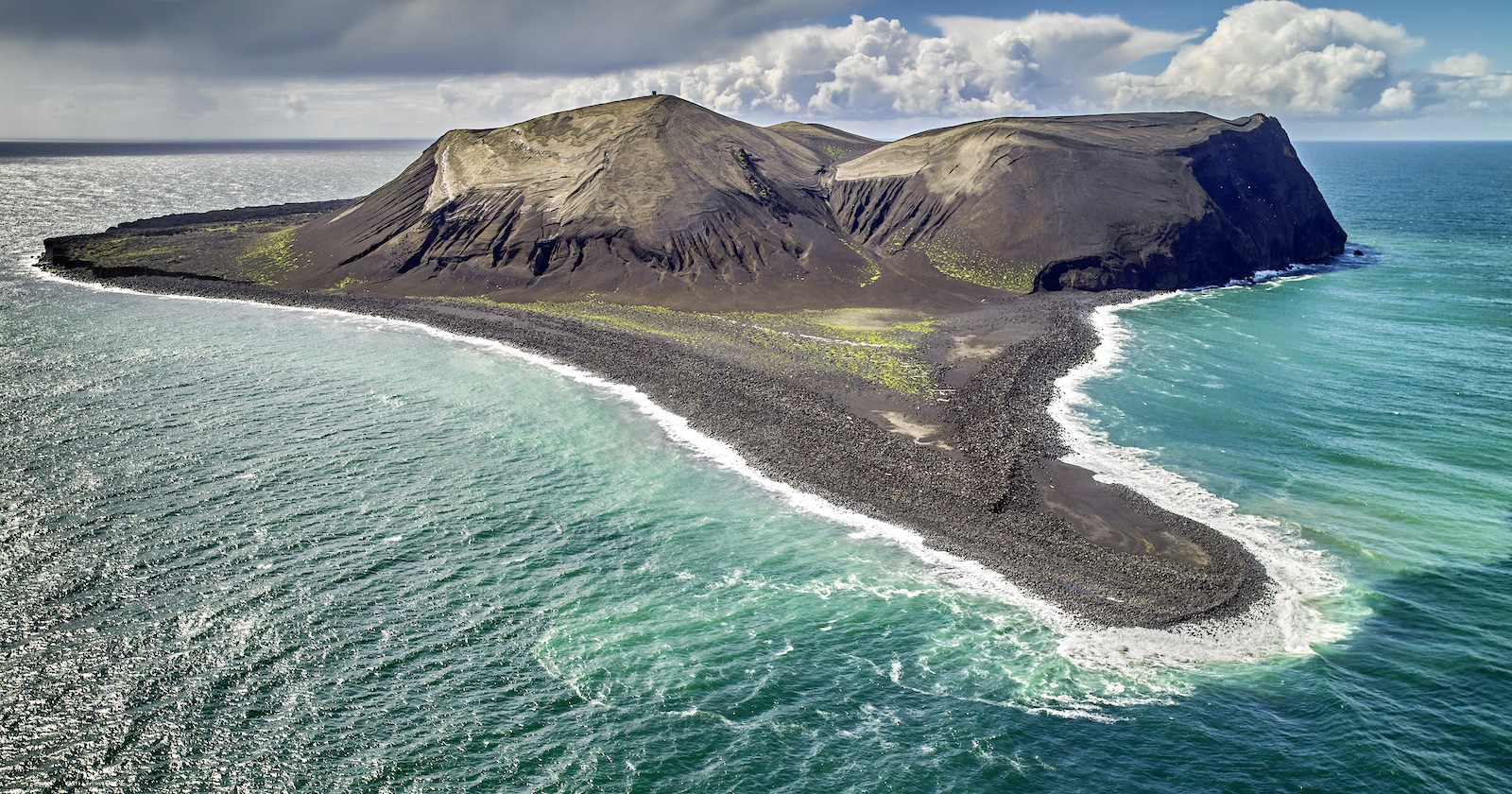 Insel Surtsey im Sonnenschein