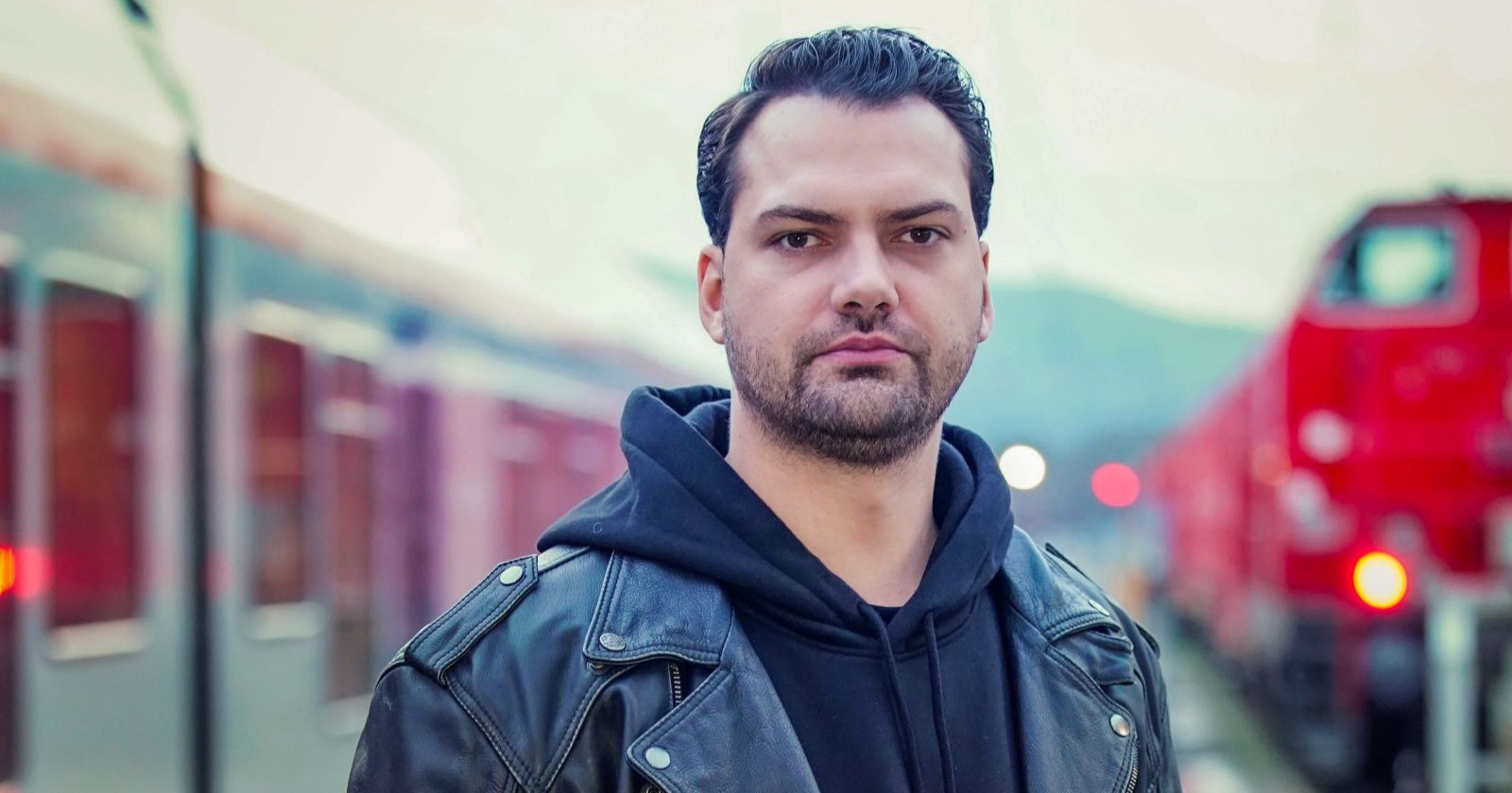 Jimi Blue mit ernstem Gesichtsausdruck