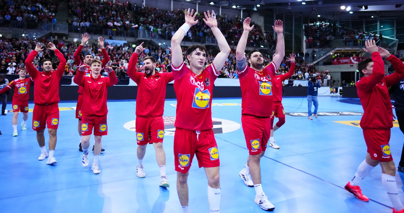 Jubel der Österreicher nach dem Remis gegen Deutschland in der Handball-EM-Qualifikation in Wien.