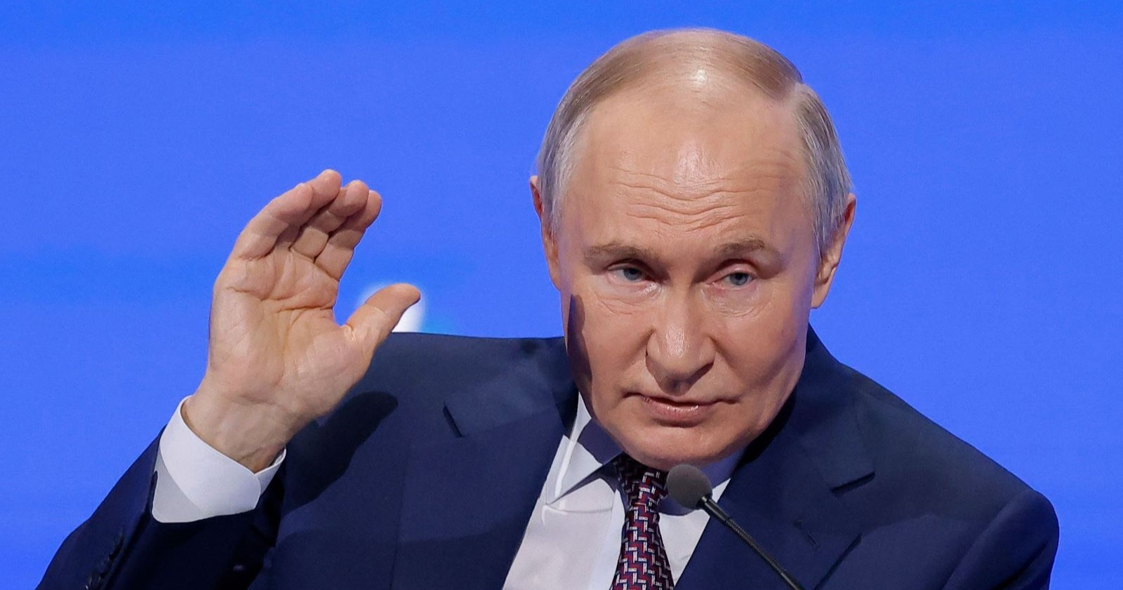 Der russische Präsident Wladimir Putin spricht während des Kongresses der Russischen Union der Industriellen und Unternehmer in Moskau am 18. März 2025. Das Gespräch mit Trump ist eine Randnotiz.