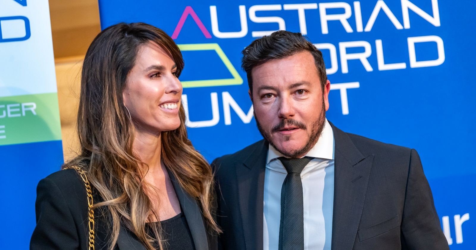 René Benko und Ehefrau Nathalie posieren