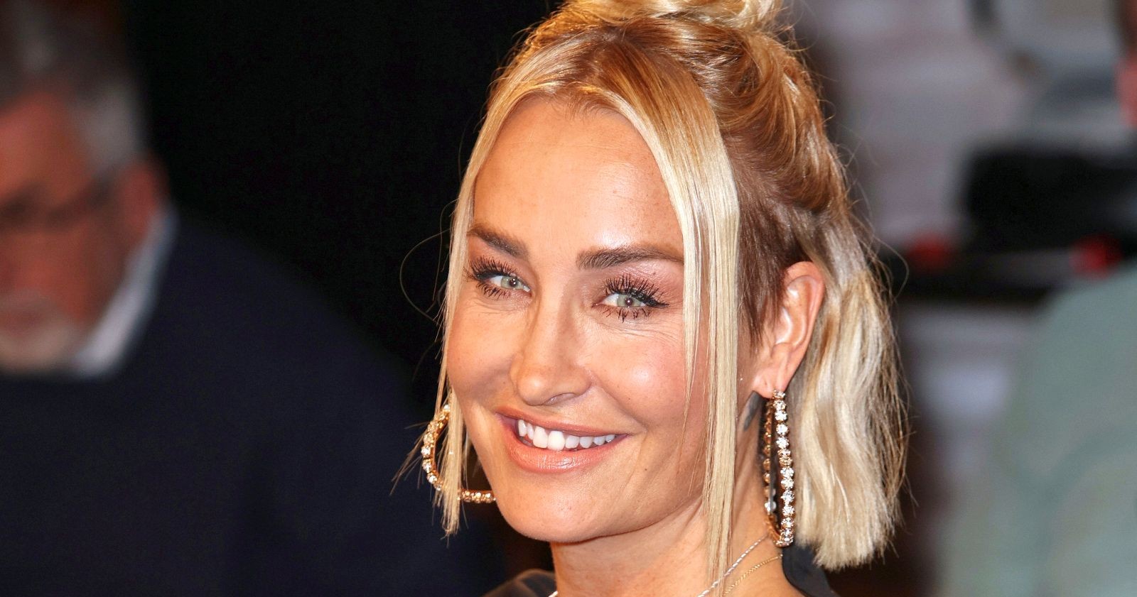 Sarah Connor lächelt