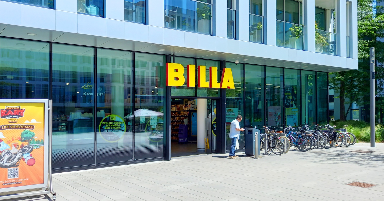 Eine Billa-Supermarkt von außen.