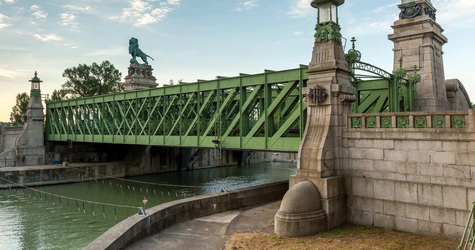 Schemmerlbrücke am Donaukanal