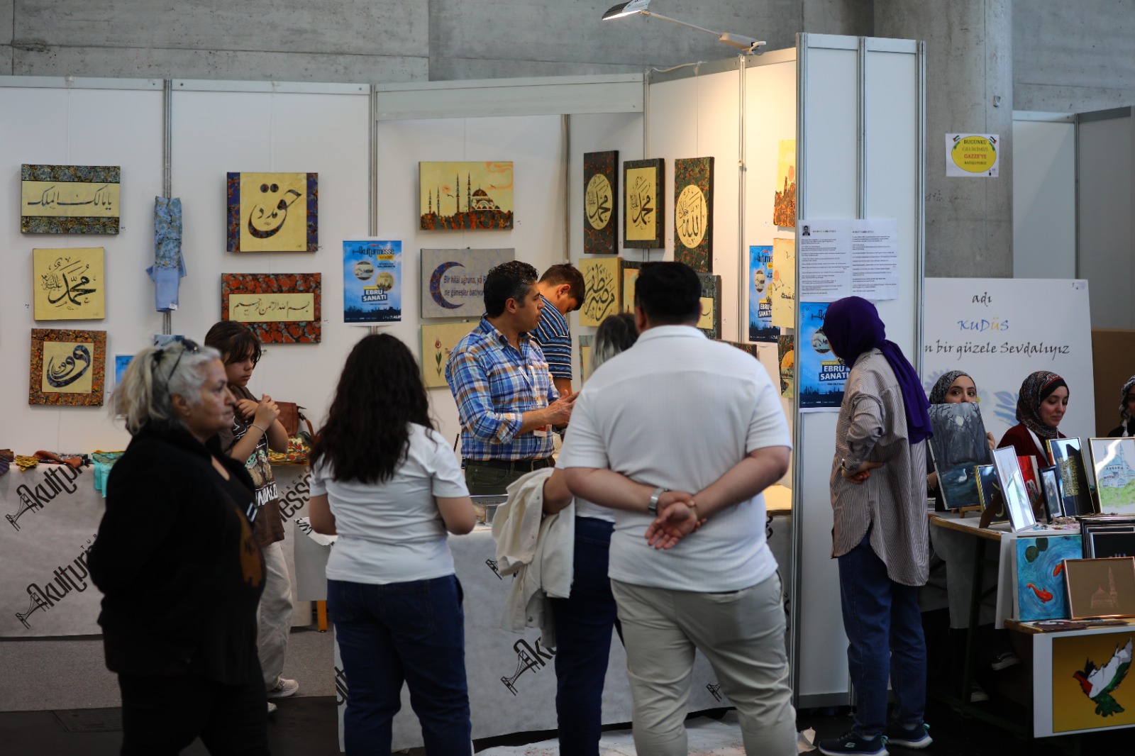 Zahlreiche Aussteller präsentierten ihre Produkte und Dienstleistungen.