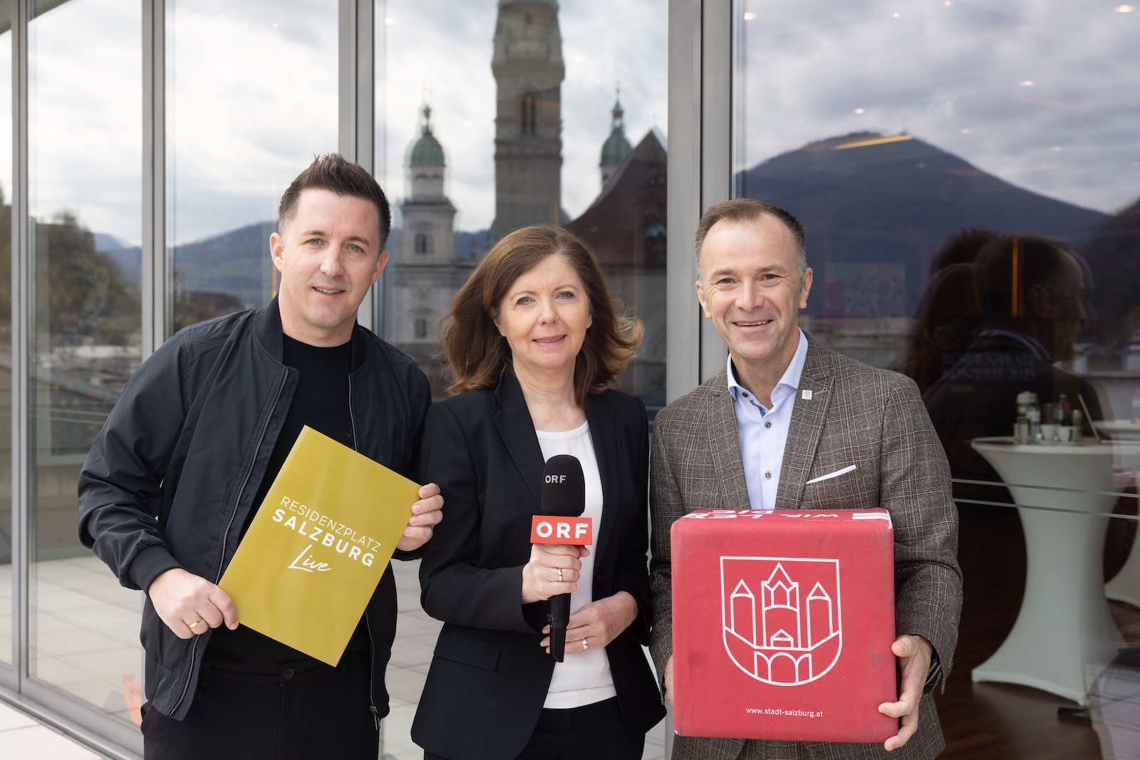 Thomas Semmler (GF Agentur Semtainment), Waltraud Langer (Landesdirektorin ORF Salzburg) und Bürgermeister Bernhard Auinger (v. li.).