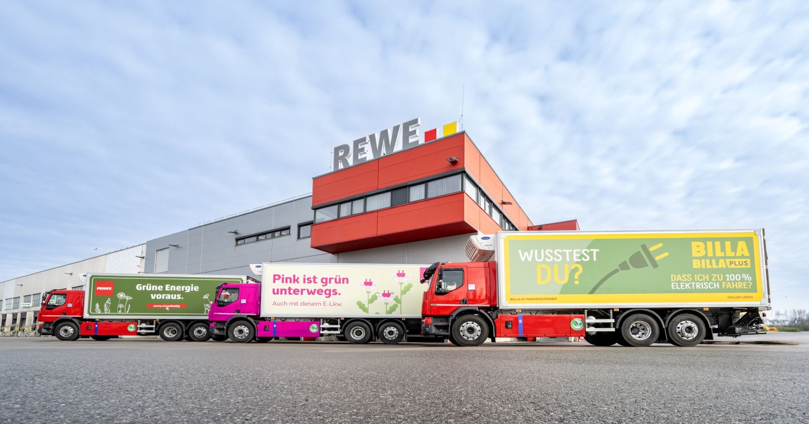 Rewe-Zentrale mit LKW-Flotte