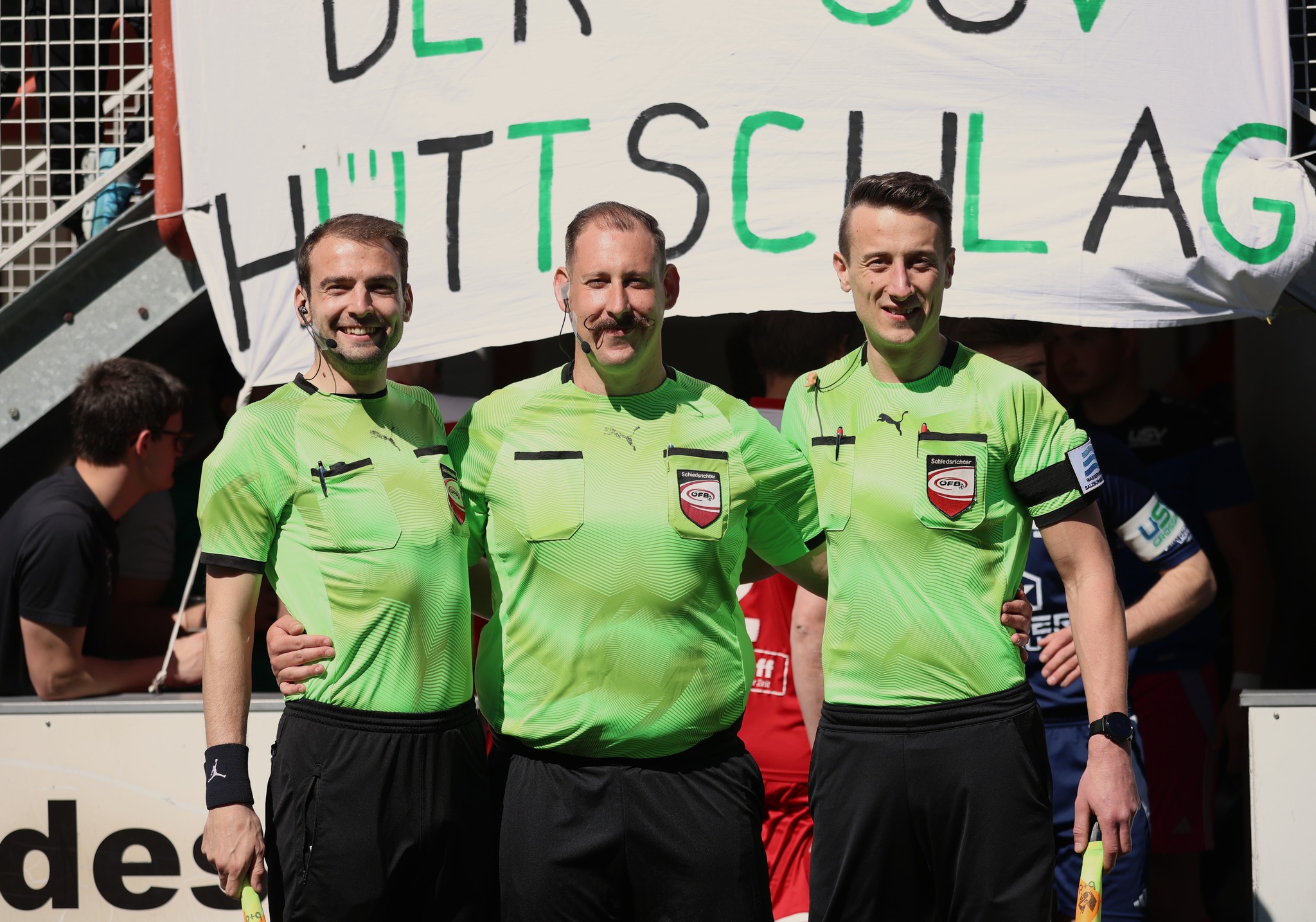 Das Schiedsrichtertrio leitete die hitzige Derby-Partie zwischen Hüttschlag und Großarl souverän und behielt auch in der Schlussphase die Übersicht.