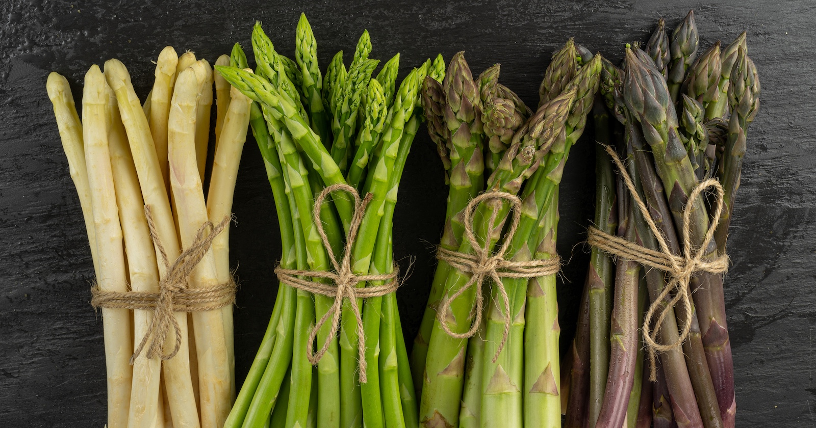 Weiß bis violett: Verschiedene Spargelsorten.