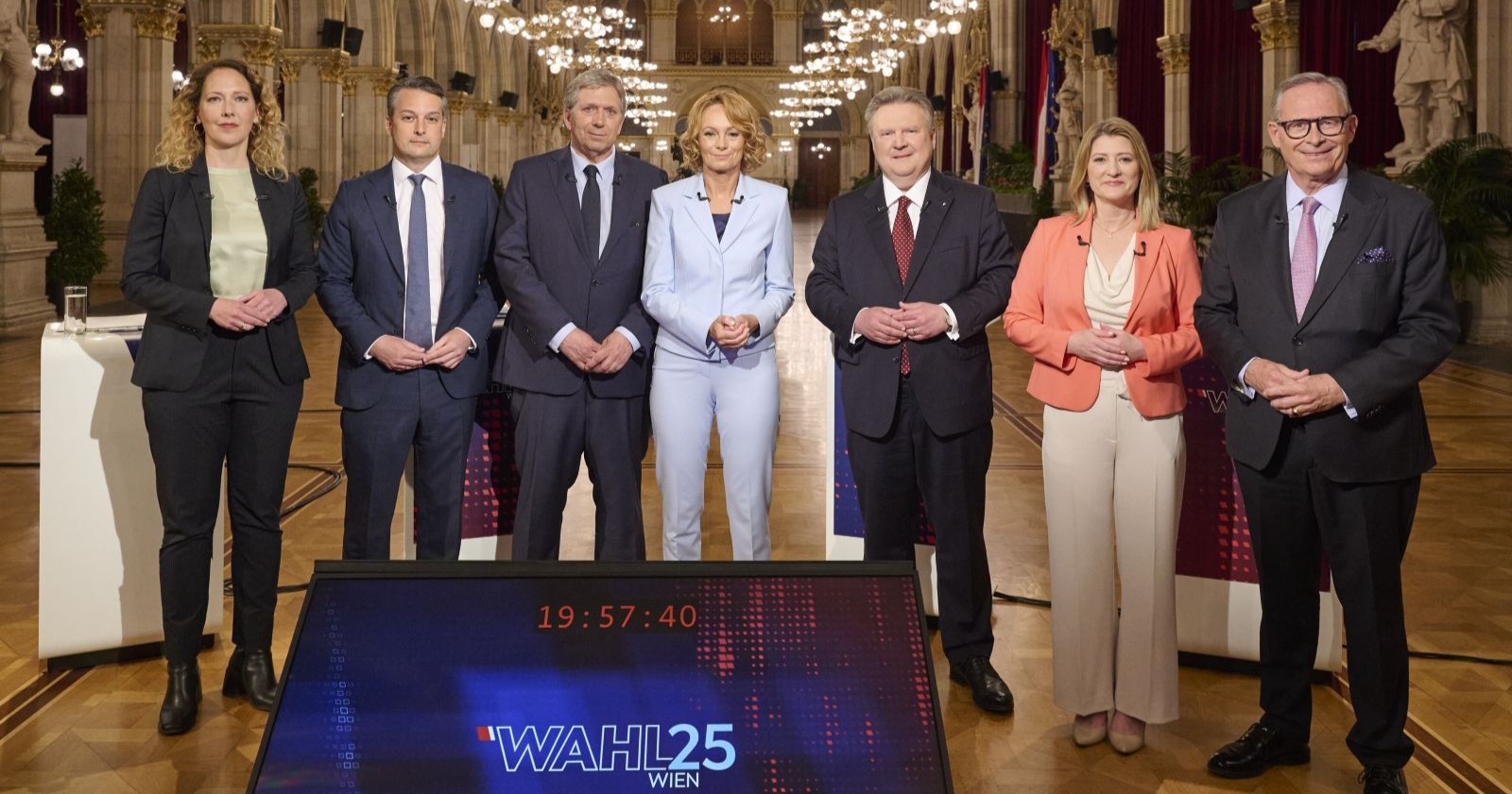 Spitzenkandidaten der Wien-Wahl 2025 bei der Elefantenrunde im Wiener Rathaus
