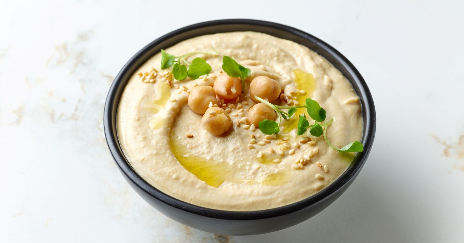 Schüssel mit Hummus