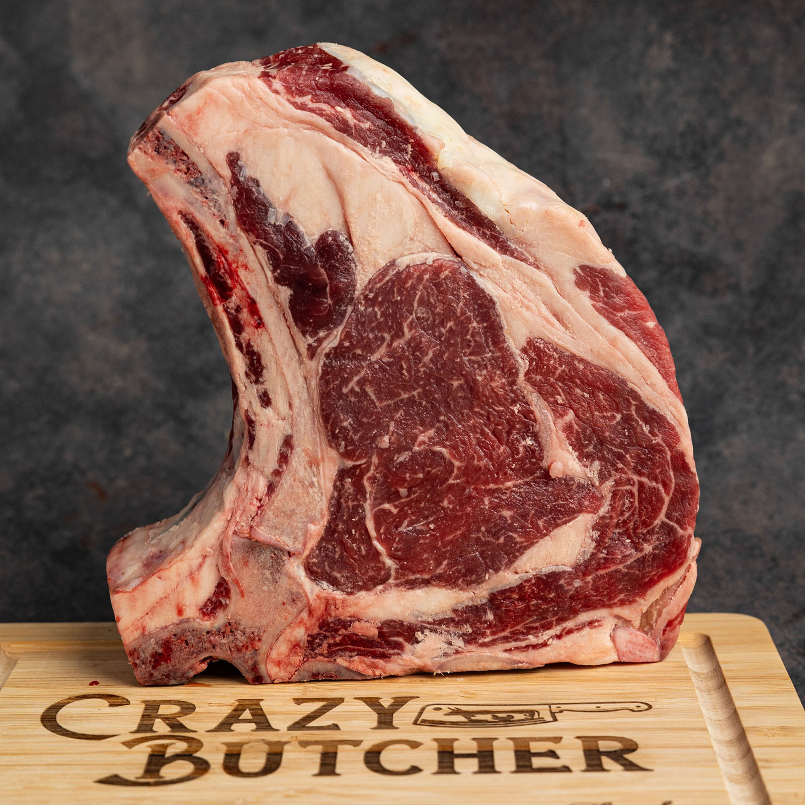 Fleisch auf einem Holzbrett | Credit: Crazy Butcher