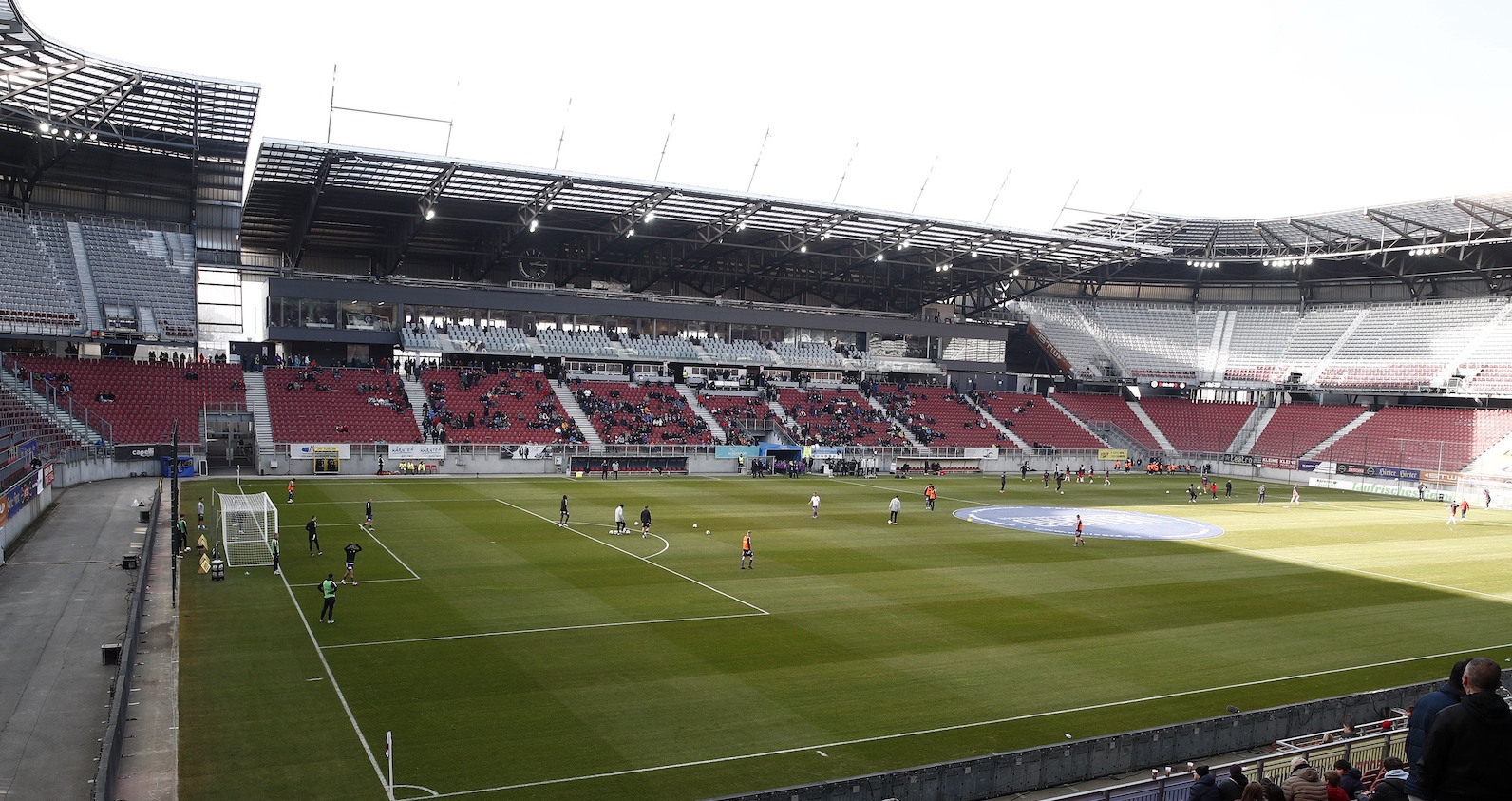 Nach fünf Jahren als „28-Black-Arena“ kehrt das Klagenfurter Stadion ab August voraussichtlich zu seinem ursprünglichen Namen „Wörthersee-Stadion“ zurück.