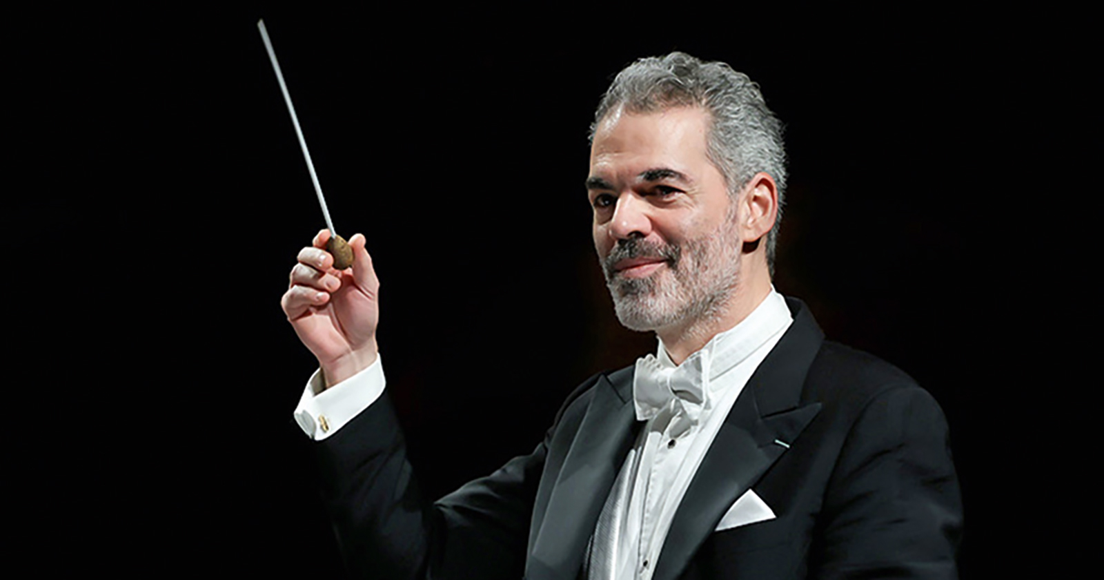Chefdirigent Vassilis Christopoulos während eines Konzerts