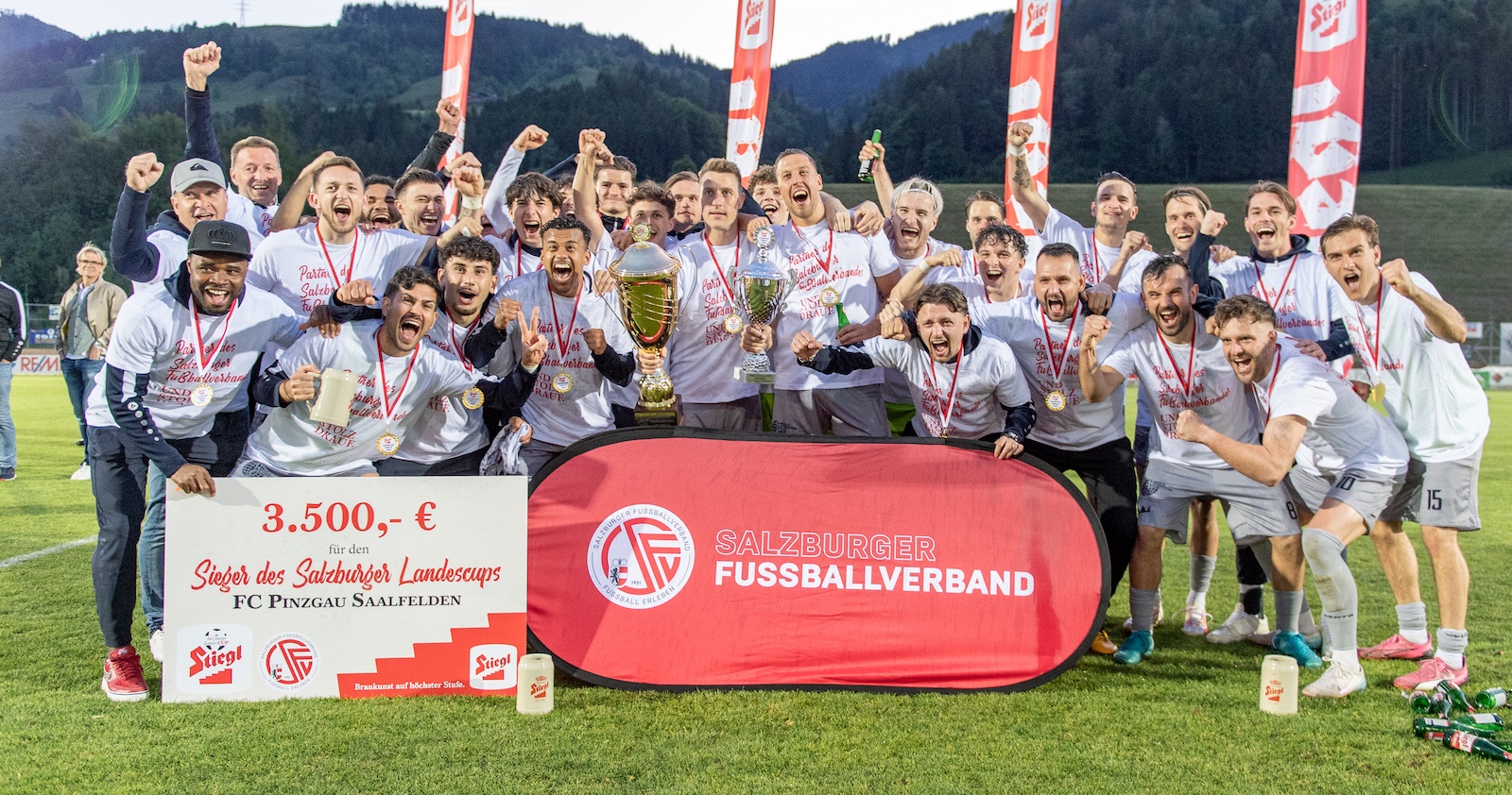 FC Pinzgau Saalfelden jubelt über den erneuten Gewinn des Landescups.