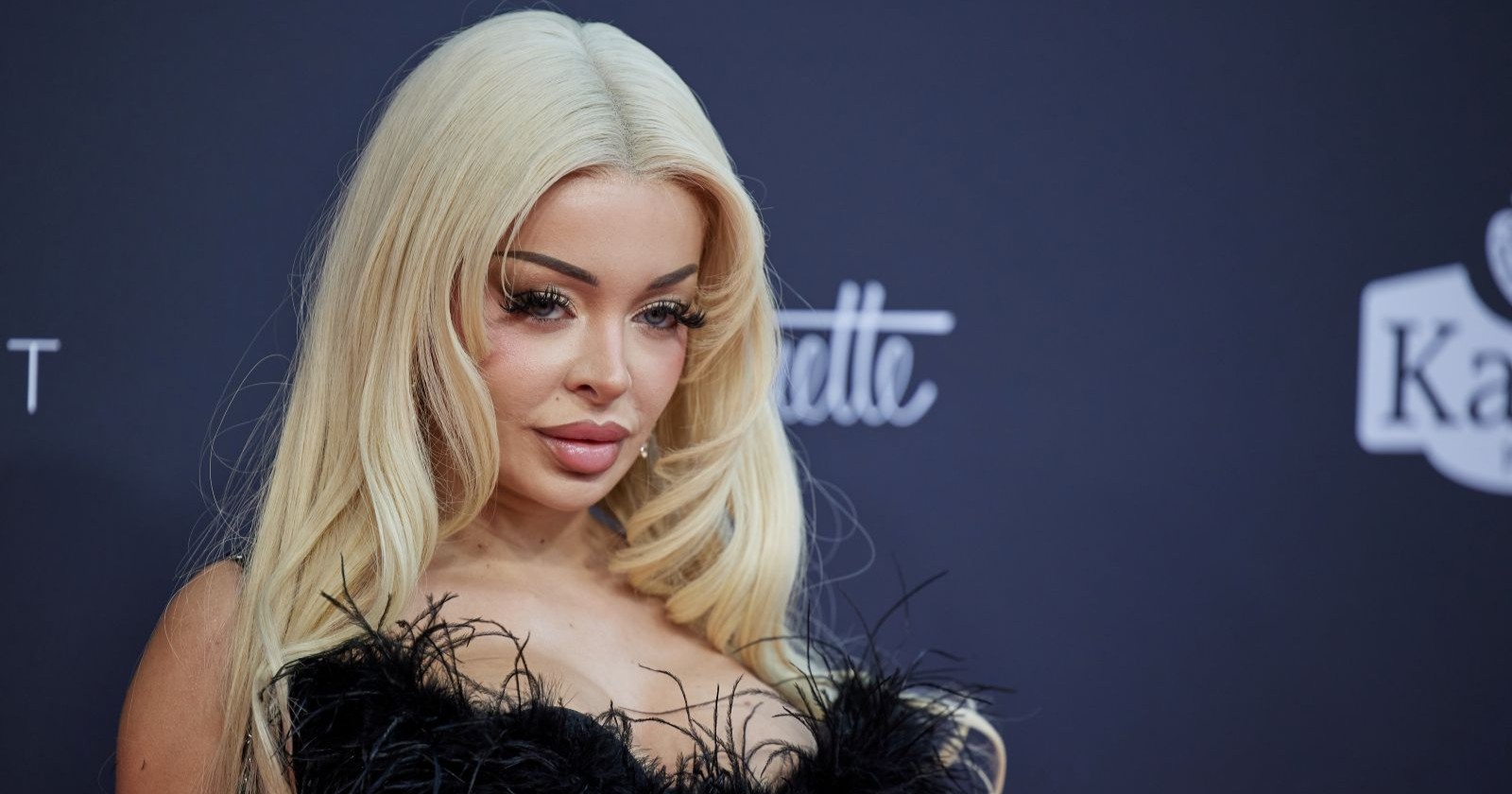 Katja Krasavice auf einer Filmpremiere in der deutschen Bundeshauptstadt Berlin