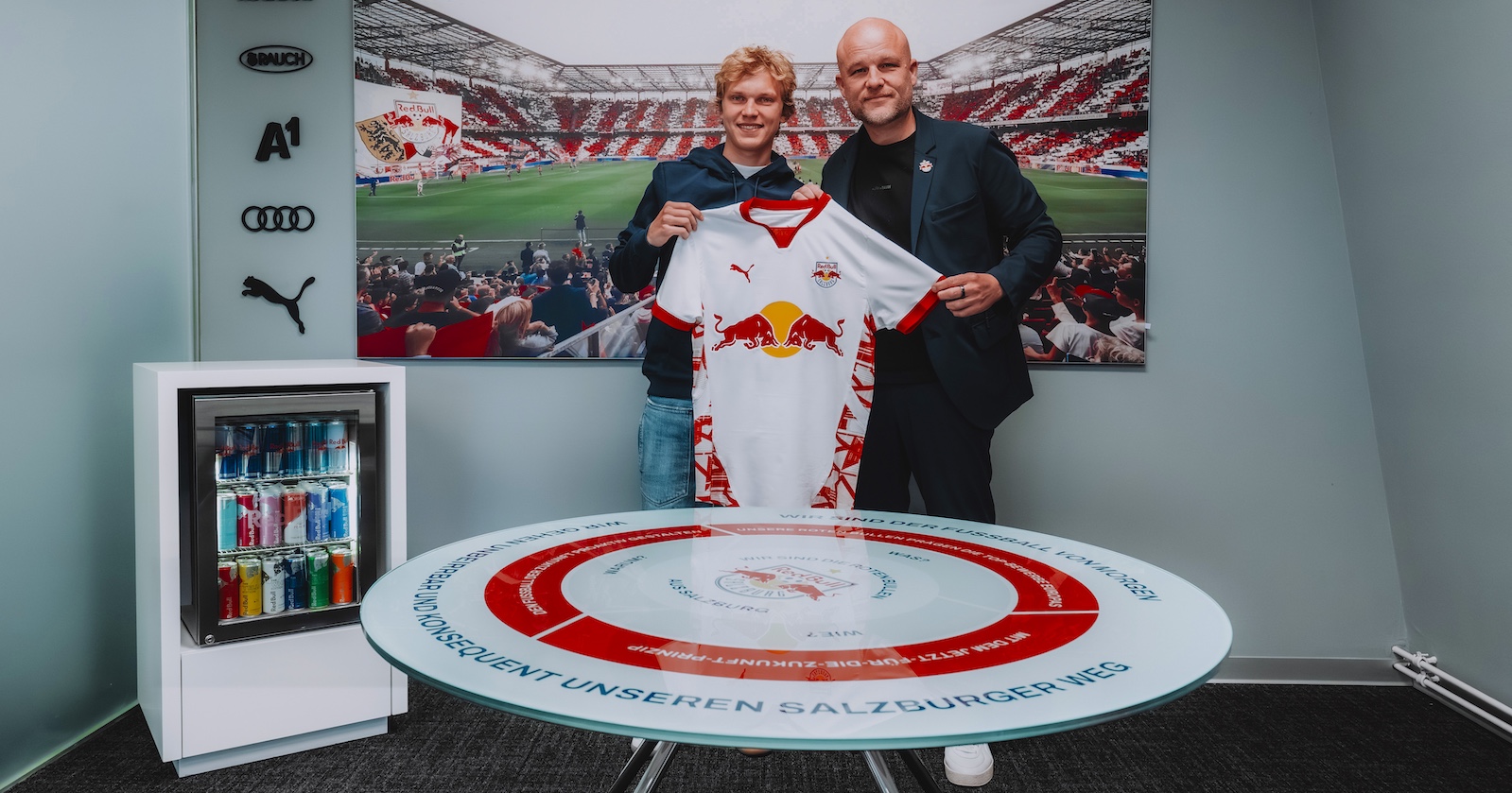 Frans Krätzig verstärkt Red Bull Salzburg bis 2029 – der 22-jährige Deutsche soll beim Vizemeister sowohl defensiv als auch offensiv für frischen Wind sorgen.