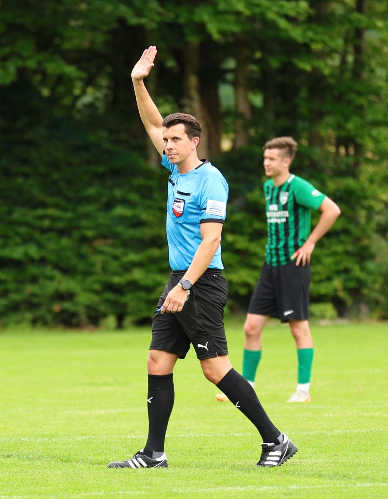 Seit 2018 mit Leidenschaft und guter Laune im Einsatz: Schiedsrichter Andreas Peitler.