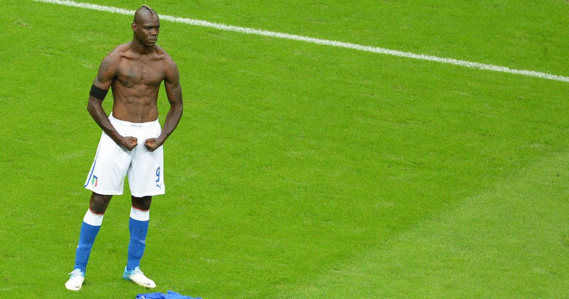 Italienischer Stürmer Balotelli erhält 3,15 Millionen Euro – weiterer Rückschlag für abstiegsbedrohten Klub Adana Demirspor.