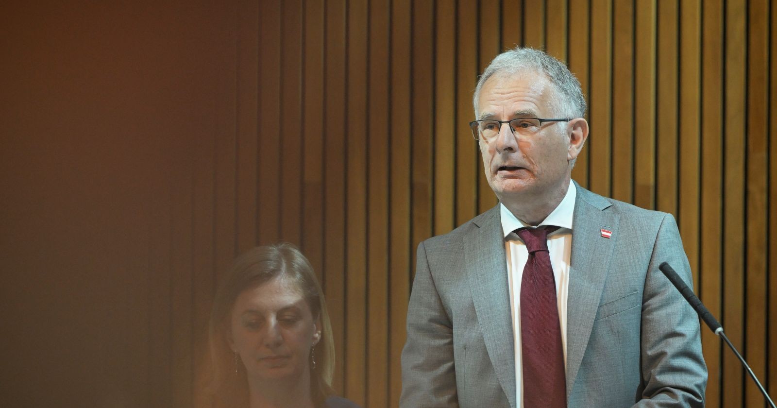 Finanzminister Markus Marterbauer (SPÖ) während der Budgetrede im österreichischen Nationalrat