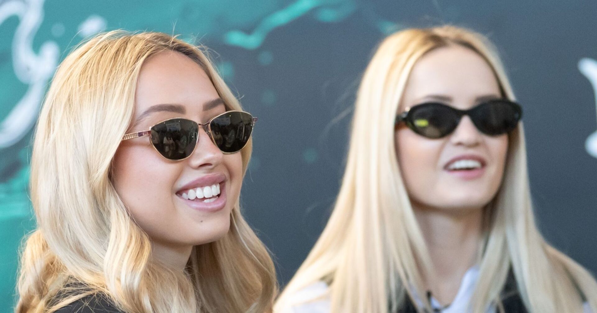 Shania und Davina Geiss auf der World Tuningmesse in Friedrichshafen am Bodensee