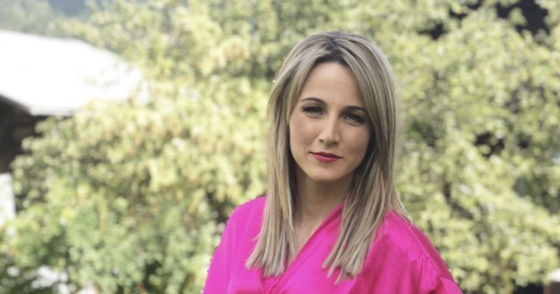 Melissa Naschenweng in pinkem Oberteil