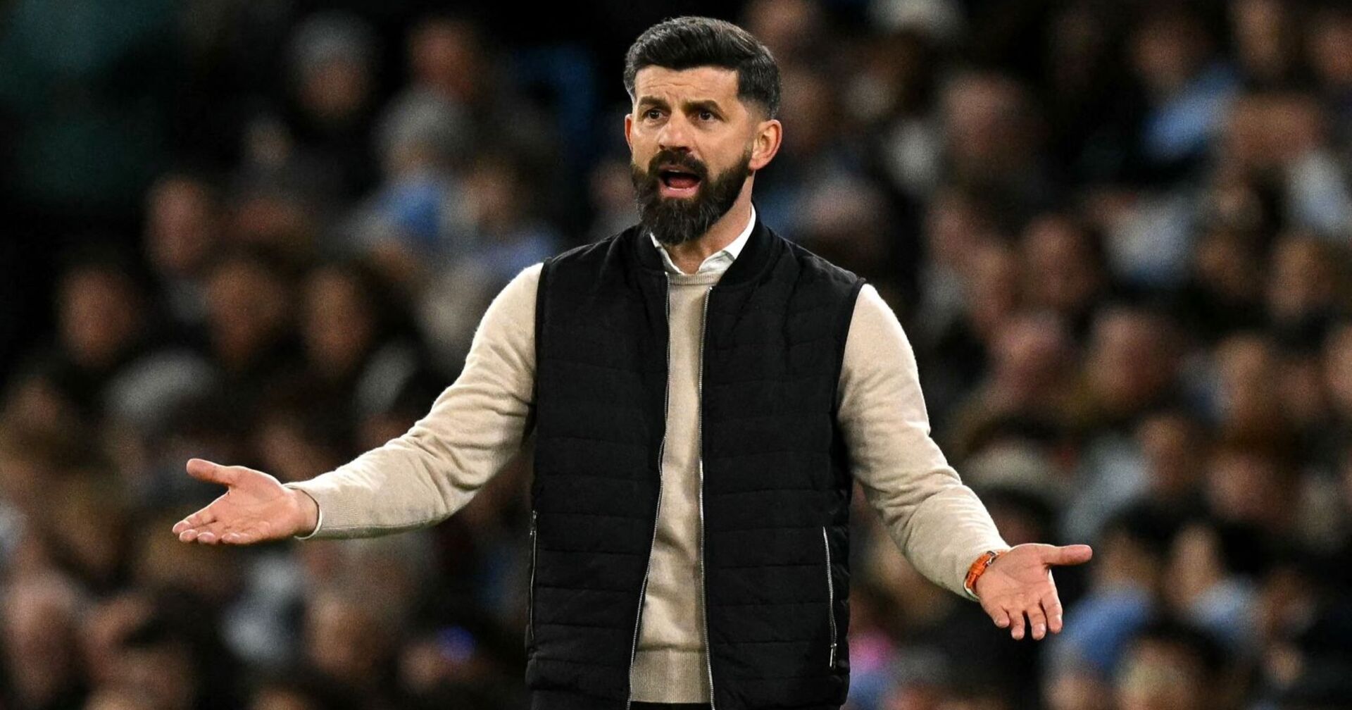 Miron Muslic während des FA-Cup Spiels gegen Manchester City im Dienst seines letzten Arbeitgebers Plymouth Eagle