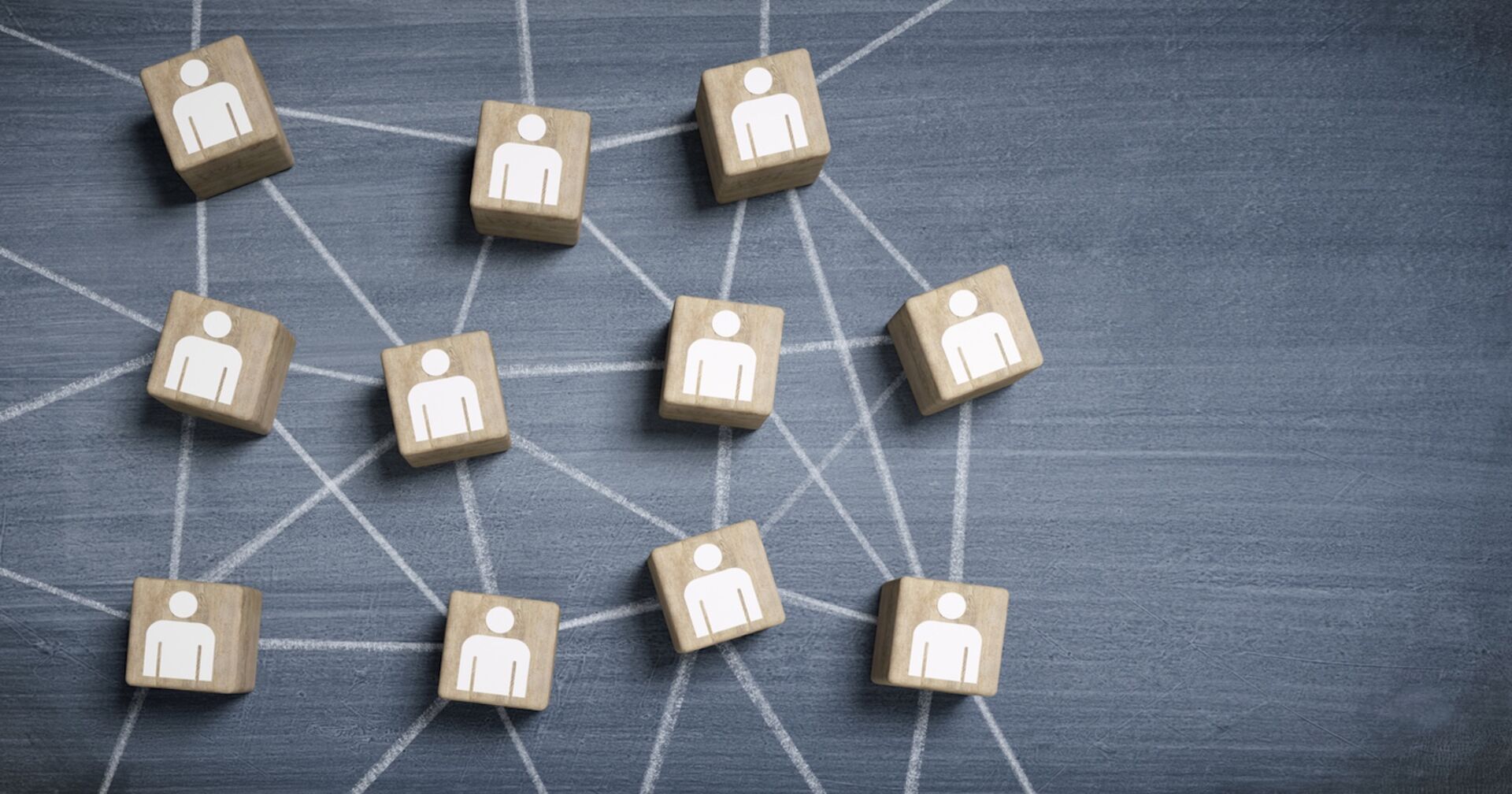 Kleine, vernetzte Bausteine.