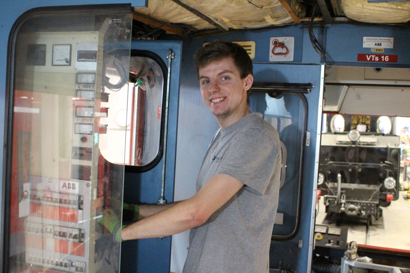 Pascal Klima sorgt seit vier Jahren als Elektriker bei der Pinzgauer Lokalbahn für einen reibungslosen und sicheren Betrieb der Zuggarnituren.