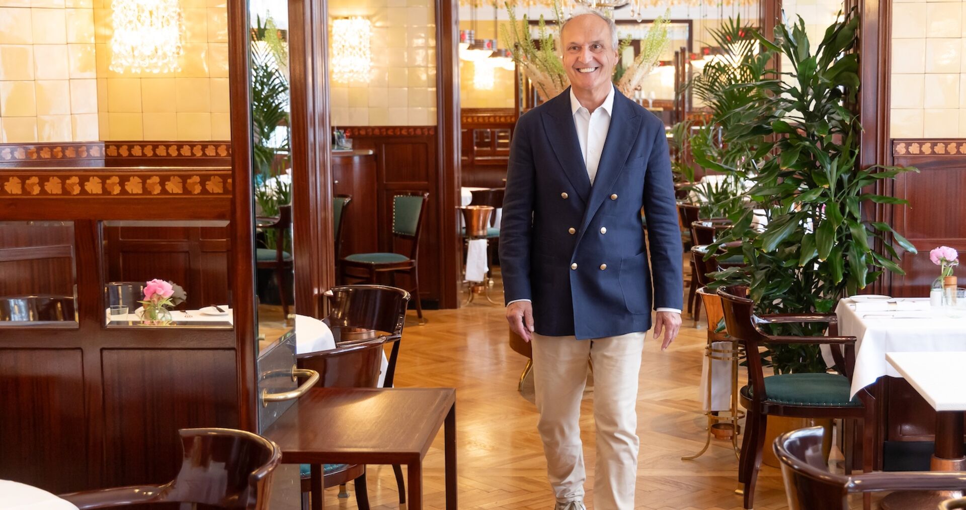 Porträt, auf den Fotografen zugehend