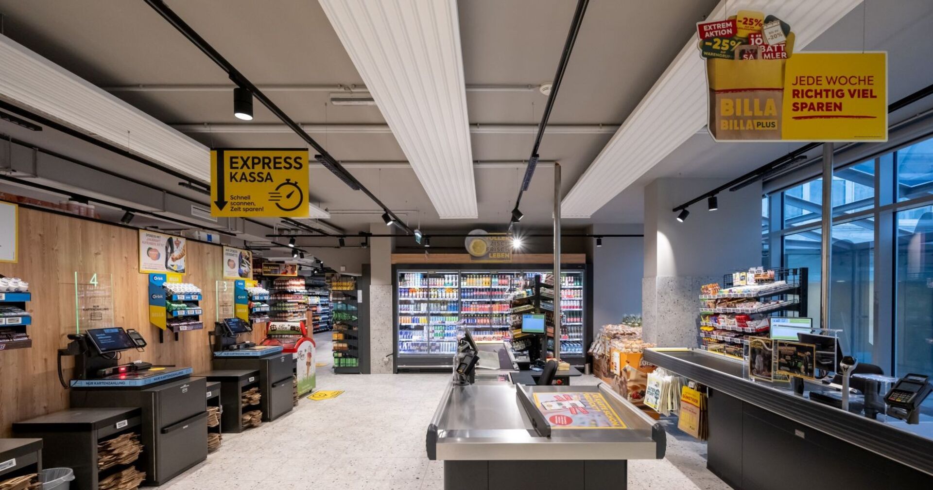 Ansicht des Kassenbereichs einer Billa-Filiale