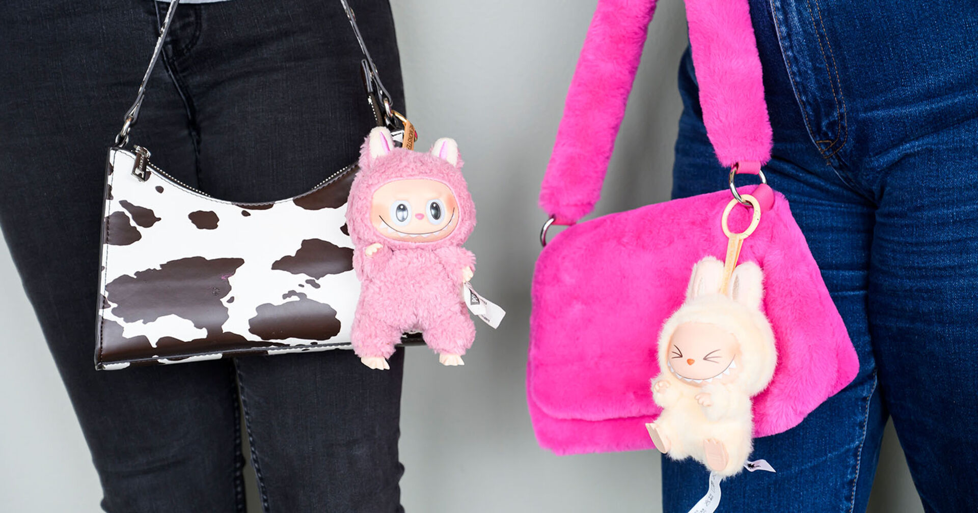 Zwei Taschen mit Labubus | Credit: Henrik Montgomery / TT News Agency / picturedesk.com