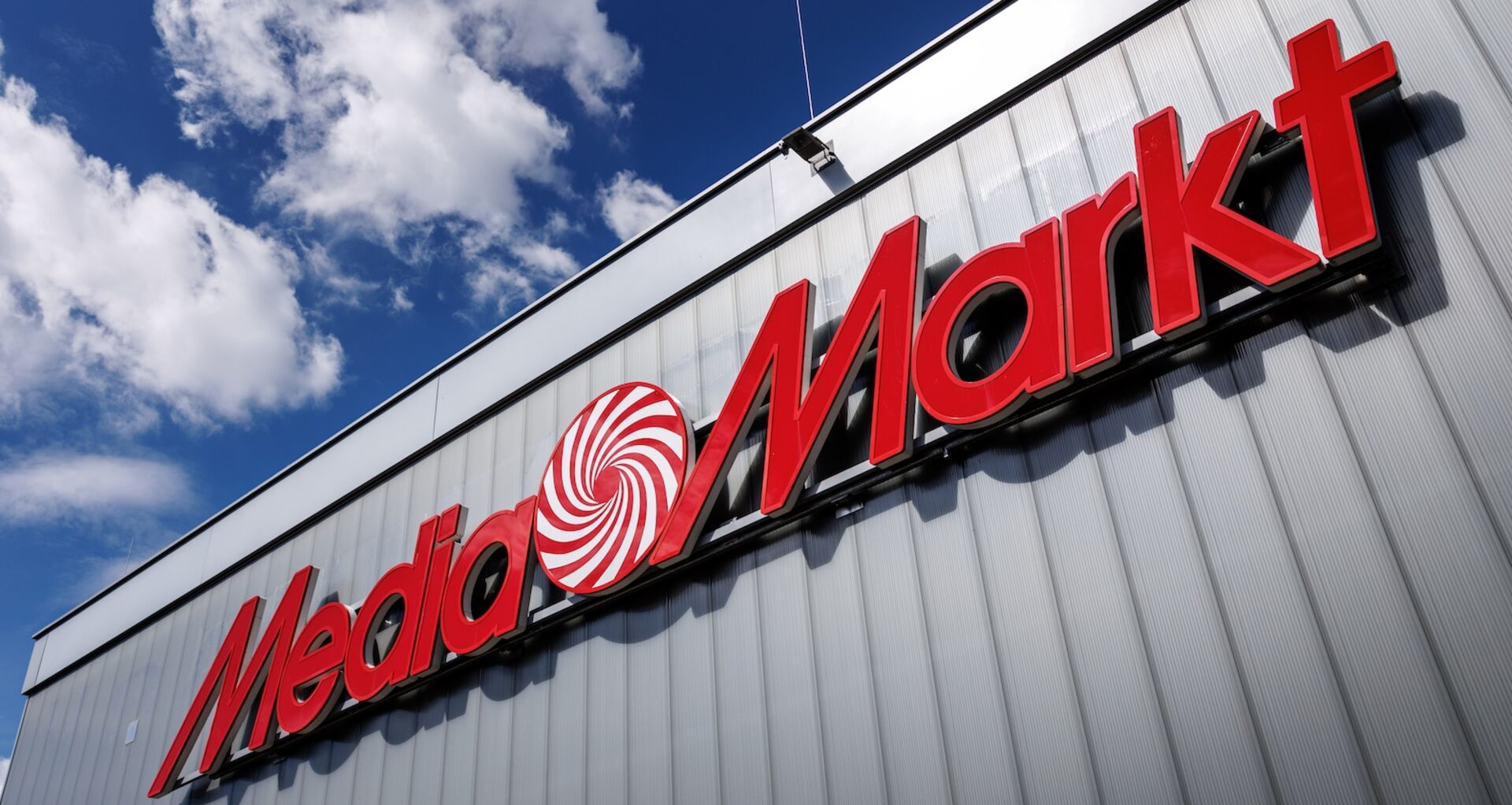 JD.com greift nach MediaMarkt und Saturn.