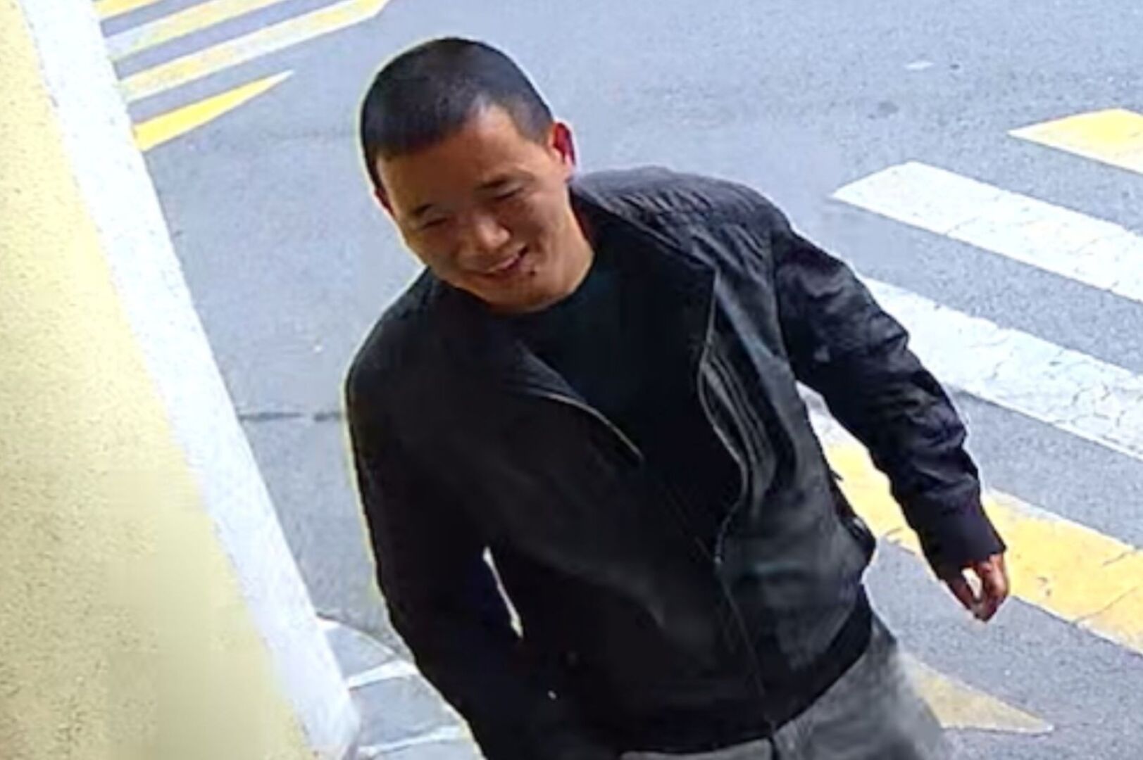 Fahndungsfoto eines mutmaßliches Betrügers