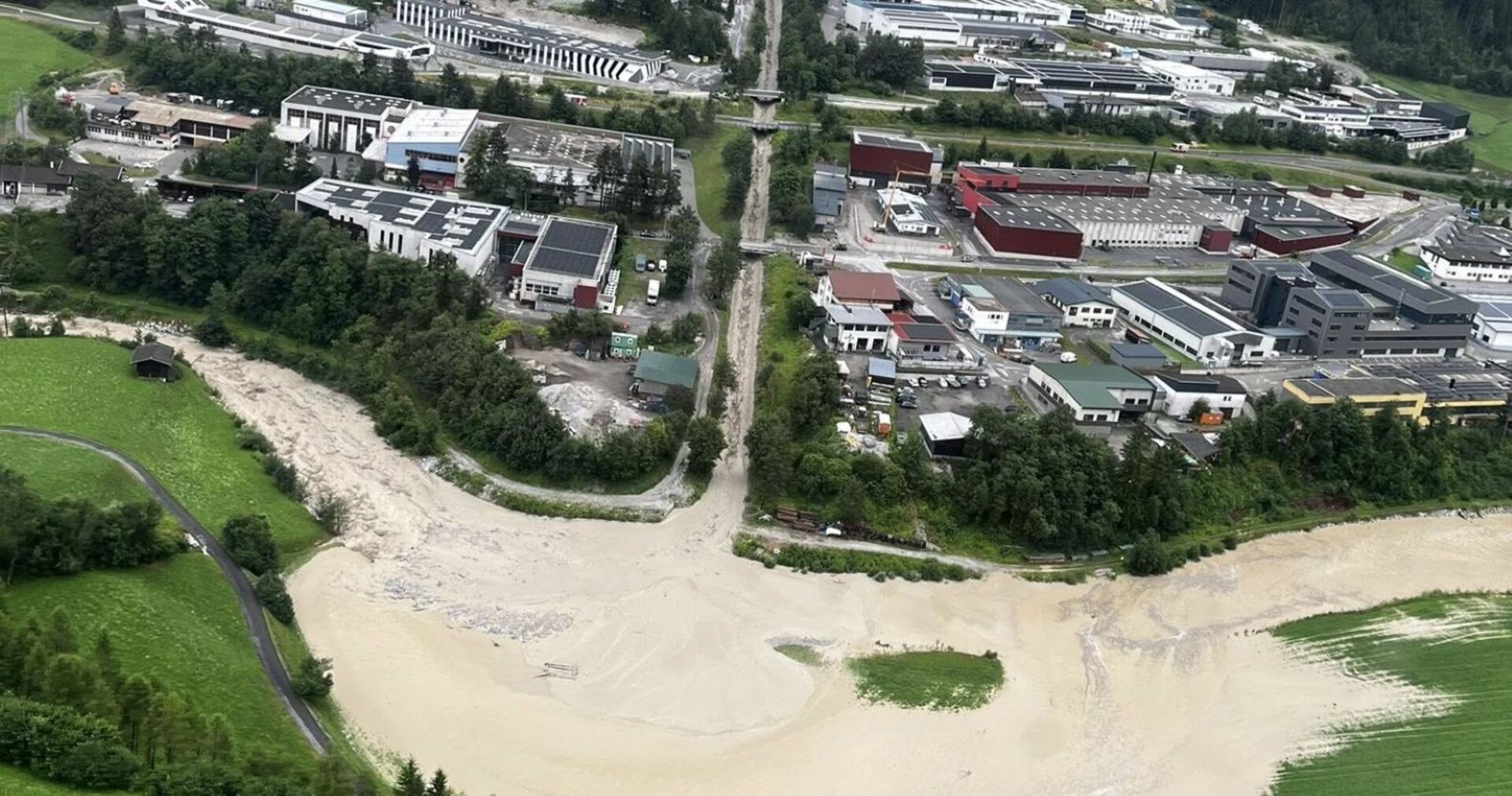 Aufnahmen der Feuerwehr Fulpes von den Unwetterschäden im Tiroler Stubaital