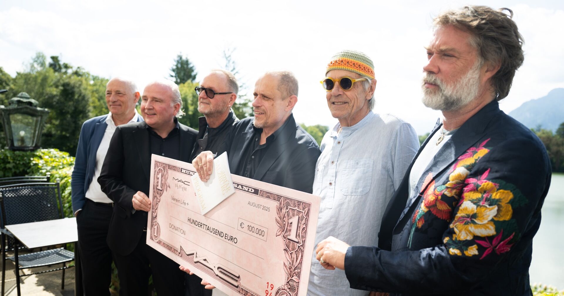 Prominenz bei der ersten amfAR-Gala in Salzburg.