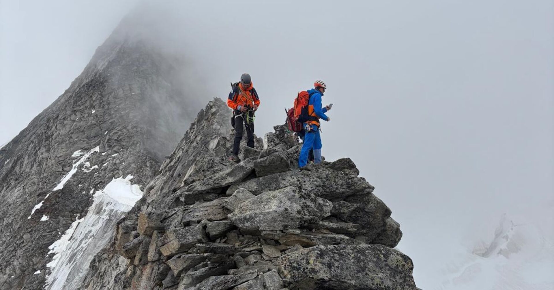Zwei Bergretter am Großvenediger.